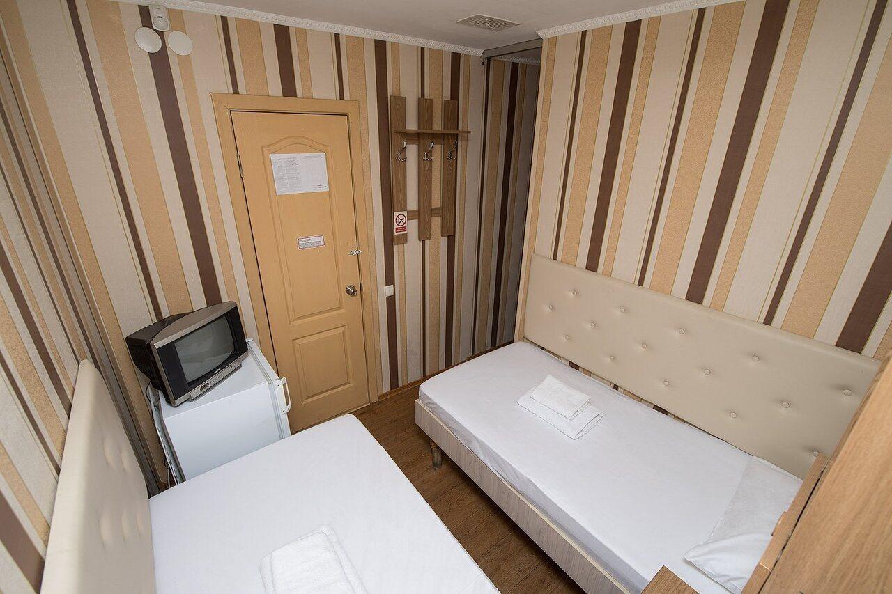 Tokyo Star Economy Hotel Odessa Esterno foto